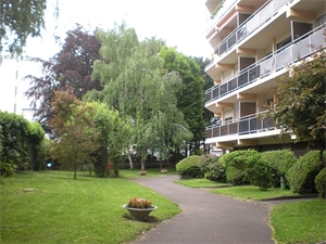 t1 à la location -   63000  CLERMONT FERRAND, surface 44 m2 location t1 - UBI470051765